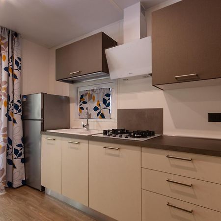 Camping Village Il Gineprino มารินา ดิ บิบโบนา ภายนอก รูปภาพ