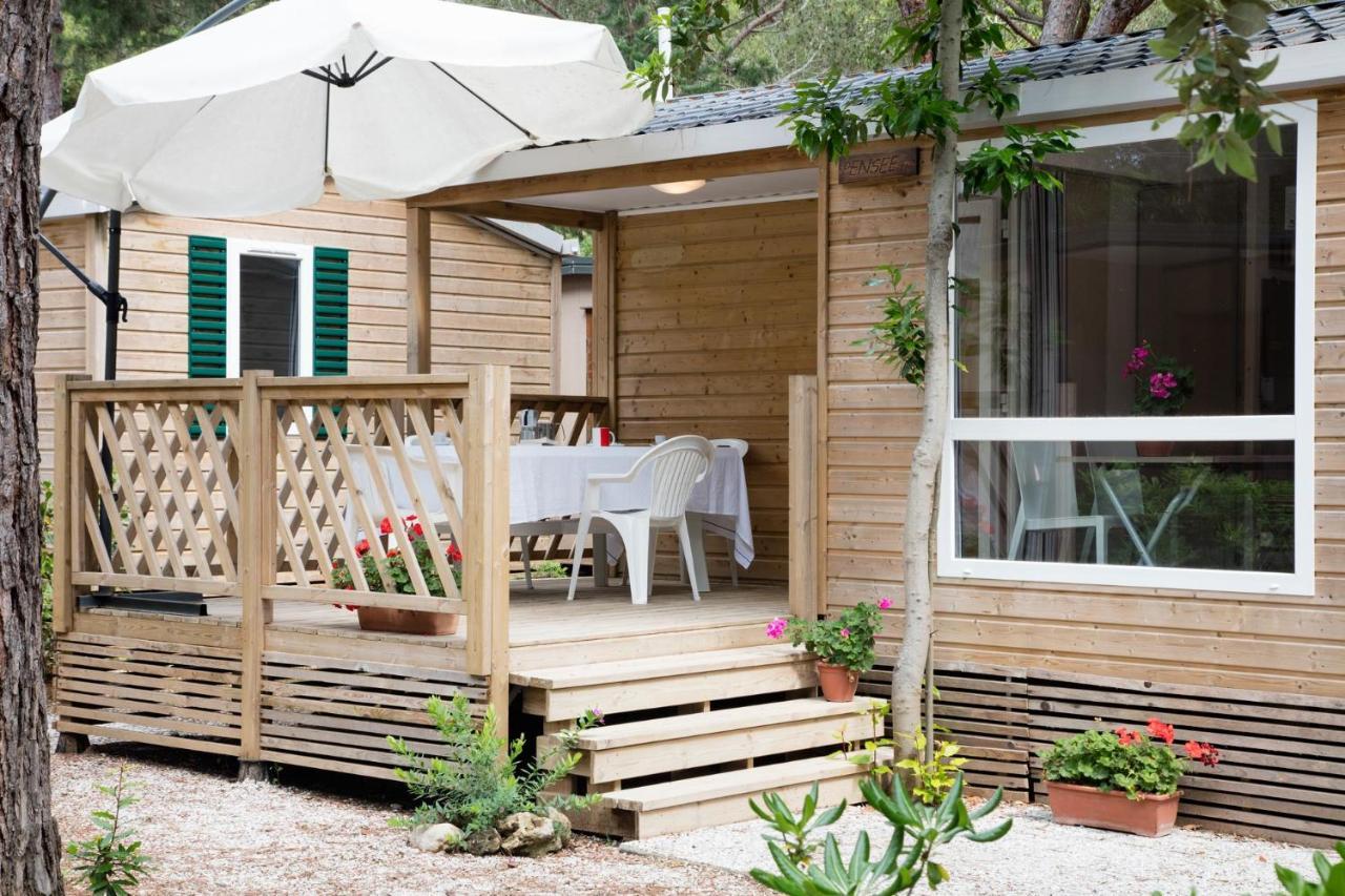 Camping Village Il Gineprino มารินา ดิ บิบโบนา ภายนอก รูปภาพ