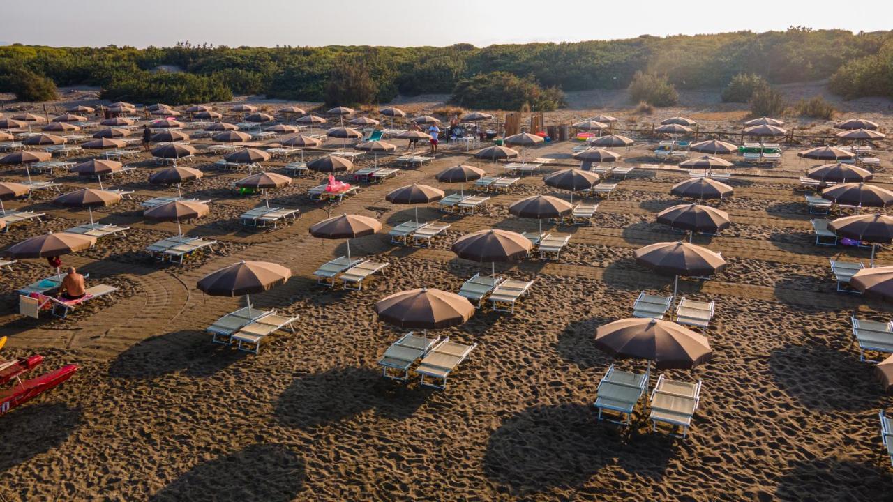 Camping Village Il Gineprino มารินา ดิ บิบโบนา ภายนอก รูปภาพ