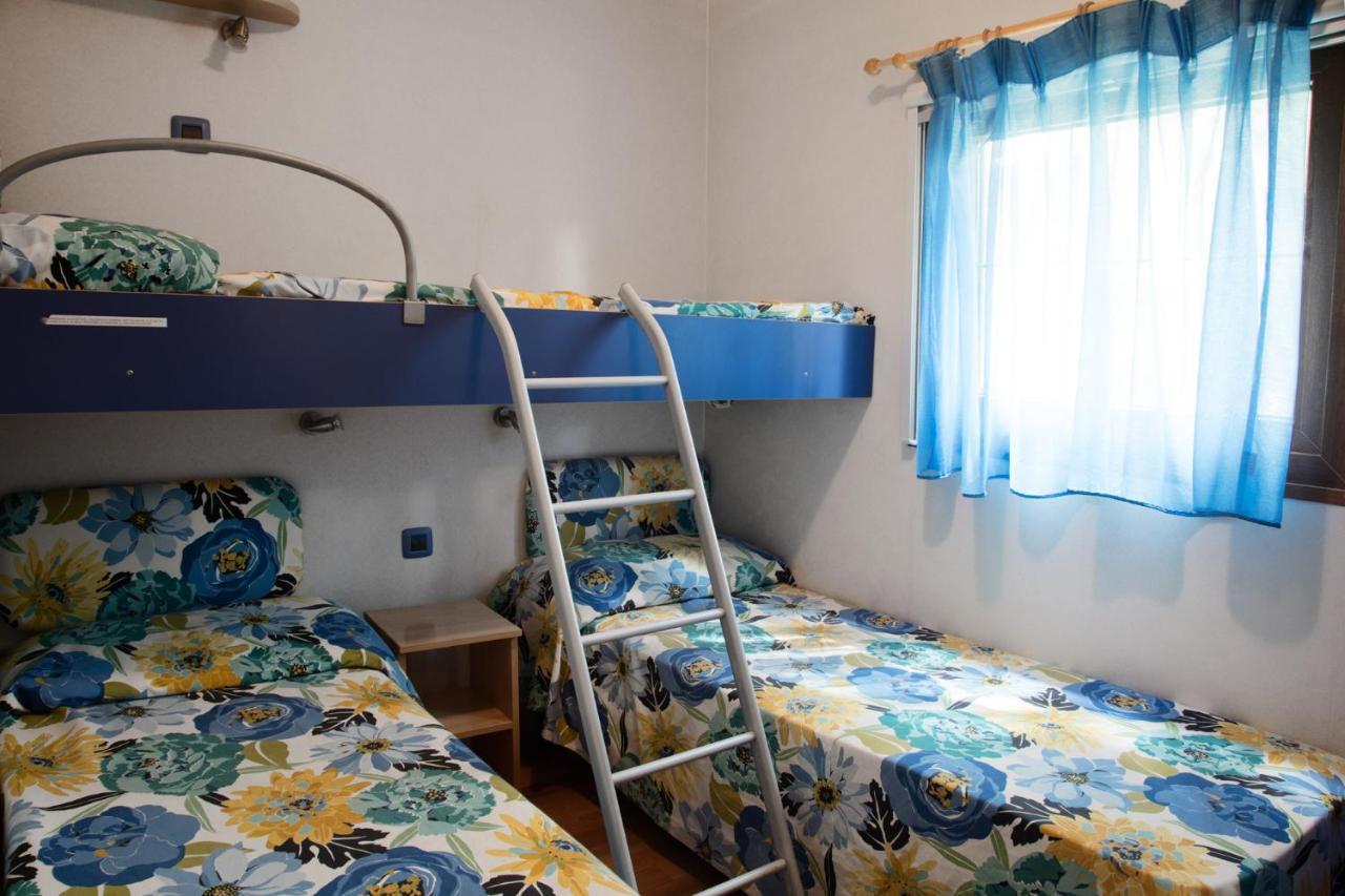 Camping Village Il Gineprino มารินา ดิ บิบโบนา ภายนอก รูปภาพ