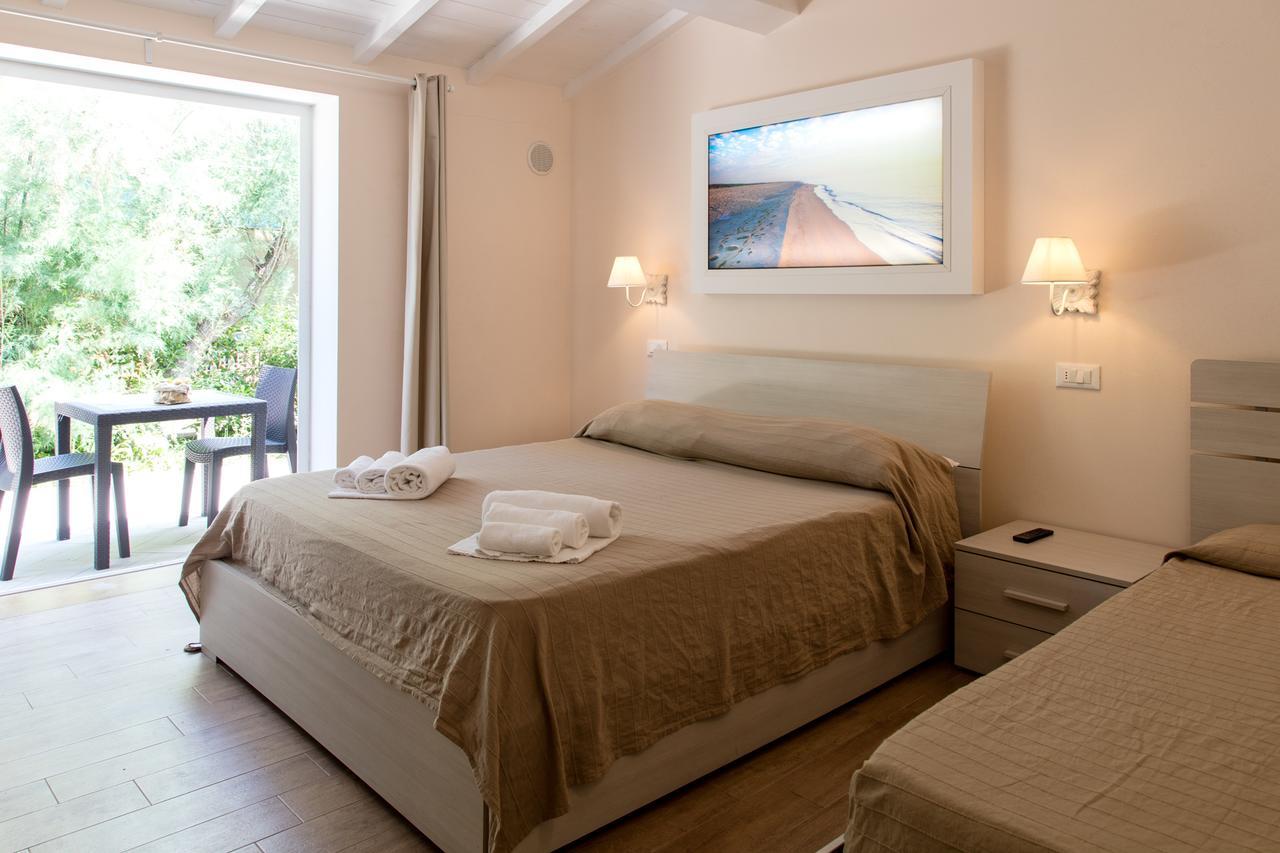 Camping Village Il Gineprino มารินา ดิ บิบโบนา ภายนอก รูปภาพ
