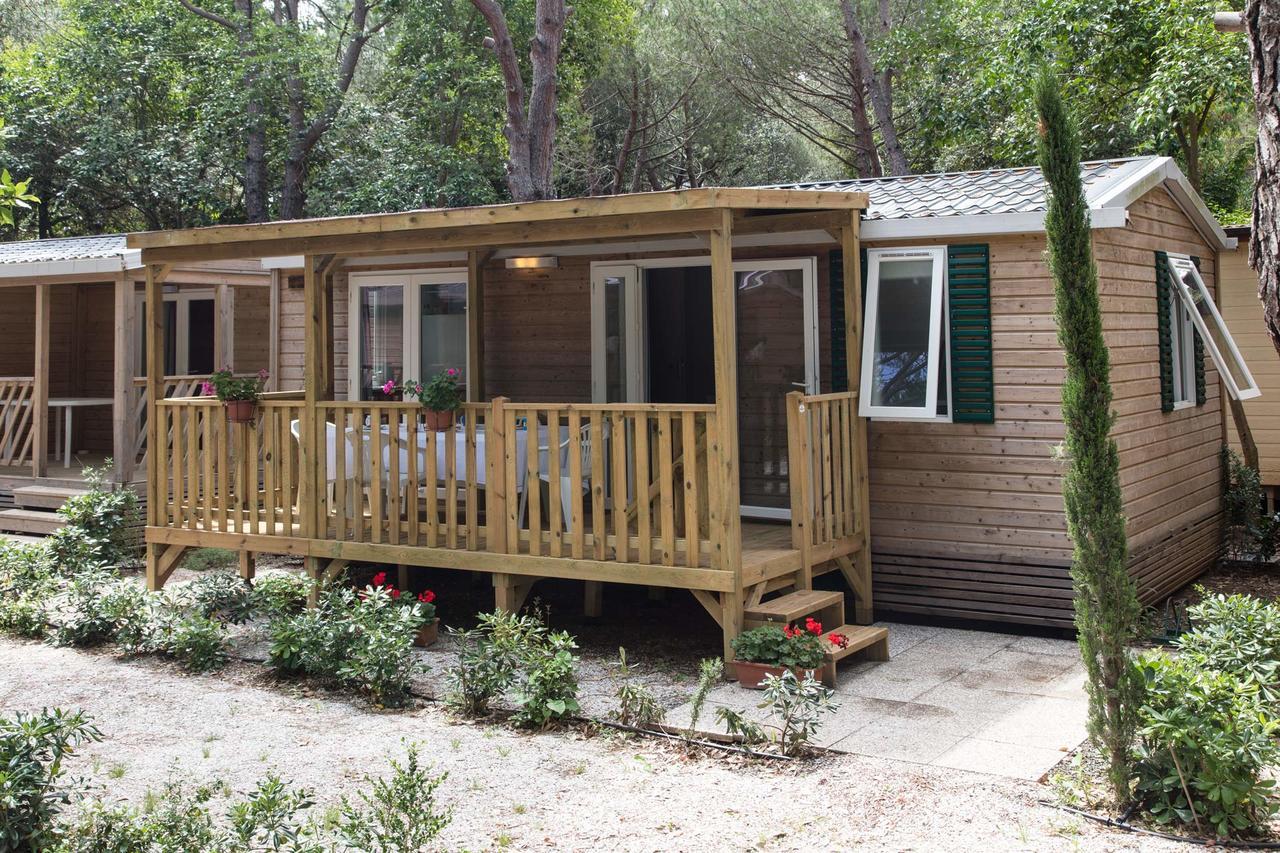 Camping Village Il Gineprino มารินา ดิ บิบโบนา ภายนอก รูปภาพ